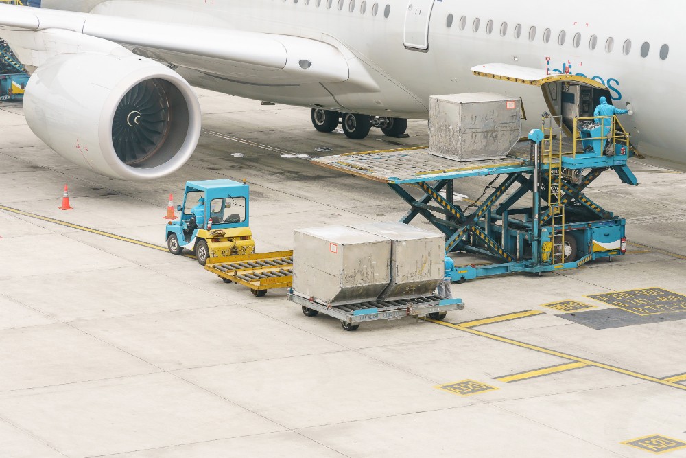 Forwarder Terlambat Kirim? Begini Prosedur Kompensasinya
