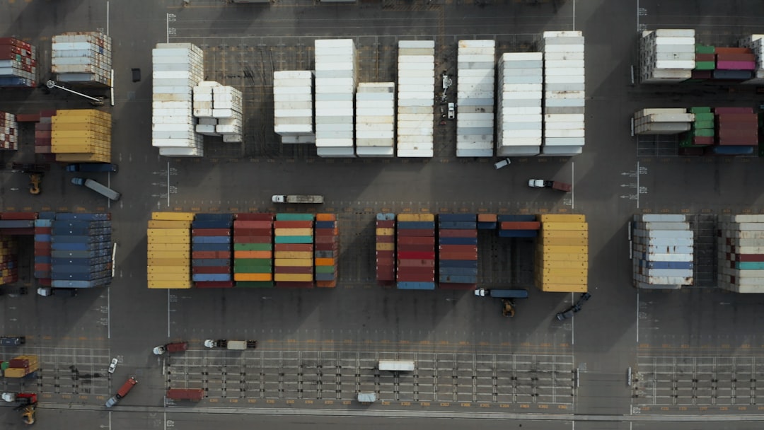 Waspadai Penipuan! Ini Tanda Jasa Forwarder China yang Transparan